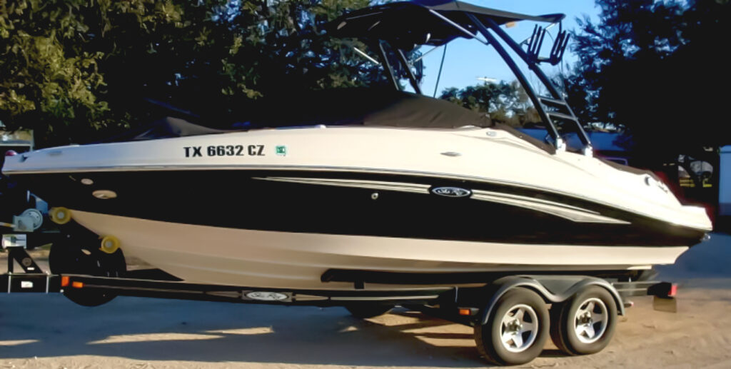 21 ft Black Sea Ray Lake Austin Boat Rentals Frank's Austin Boats